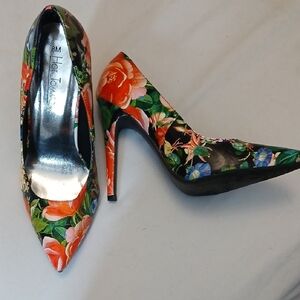 Hot Tomato Women's Floral Heels - Black and Orange